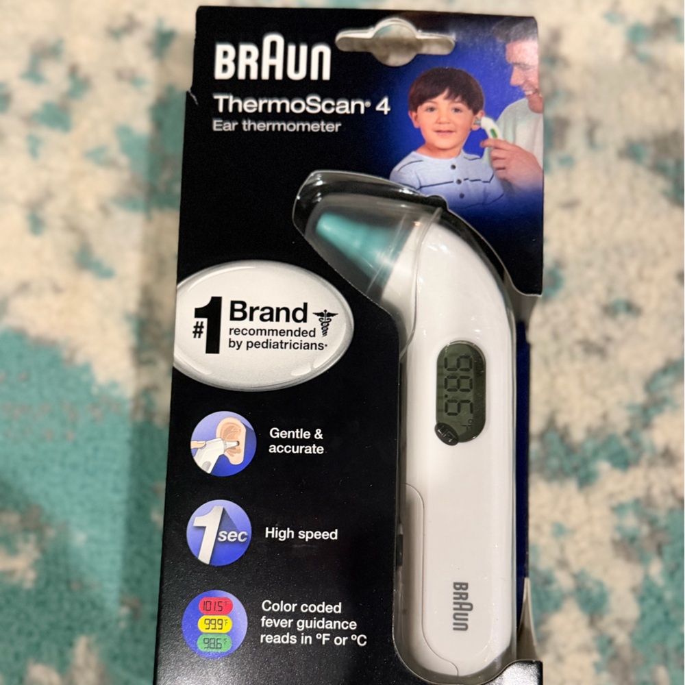 Braun ThermoScan 4 Ear Thermometer - White and Black